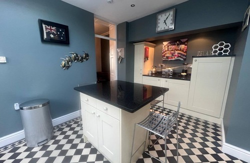 New Quay House | Beautifully decorated, updated period property in New Quay with garden sea views
