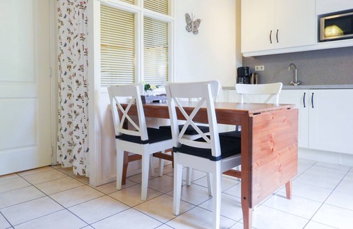 Grijpskerke House | Beautifully furnished 2-4-person holiday studio in Grijpskerke with a central location in Walcheren