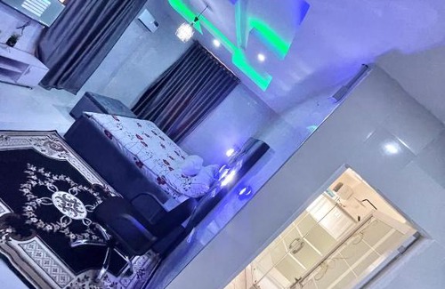 Ibadan Apartment | Beautifully furnished 4 bedroom flat at Oluyole