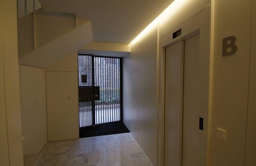 Old Town House | Beautifully furnished luxury two bedroom apartment in Barri Vell, Girona