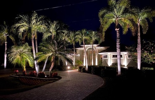 Pelican House | Beautifully maintained 4 bed/2 bath on canal w/pool & sailboat access