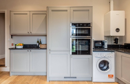 Moreton-in-Marsh Cottage | Beautifully presented dog friendly - Topside