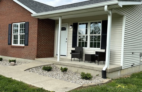 Milford House | Beautifully remodeled duplex near the ark encounter. This listing is for 1 side.