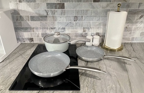 Southgate Apartment | Beautifully remodeled Apartment in Central Sarasota -5 miles to Siesta Key!