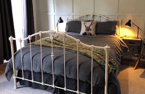 Barrys Reef House | Beautifully Renovated in a Quiet Country Setting