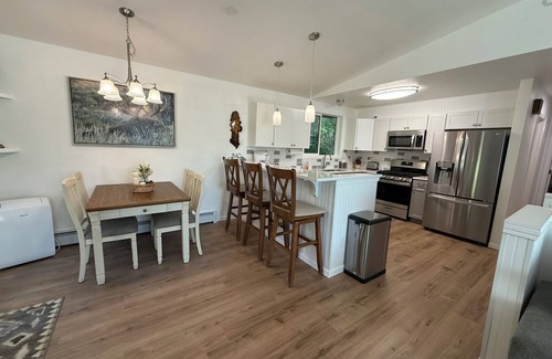 Wasilla House | Beautifully Renovated Family Haven - Spacious, Stylish & Ready to Welcome You!