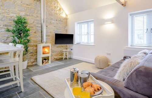 Badgworth Cottage | Beautifully renovated to a high standard in 2019, an attractively furnished holiday cottage situated