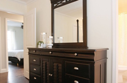 Knoxville House | Beautifully Renovated, Professionally decorated home 4BR/3BATH