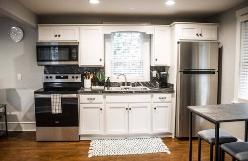 Witmer Apartment | ❤Beautifully Renovated Lancaster Apt❤