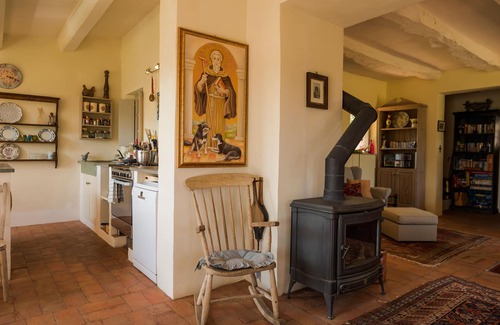 Mogliano House | Beautifully restored farmhouse with saltwater pool & stunning views