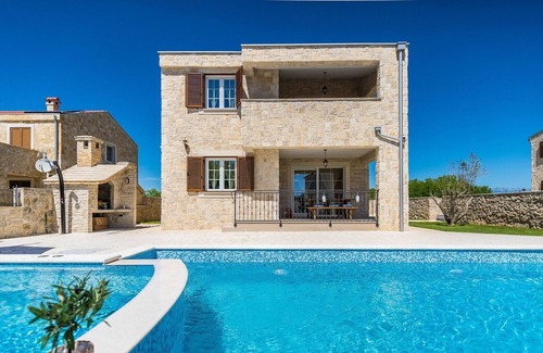 Privlaka Cabin | Beautiuful stonehouse Villa in Privlaka with heated pool and jacuzzi for 6 people