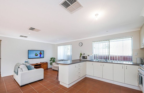 Guilderton House | Beauty And the Beach - Coastal Comfort at its best.