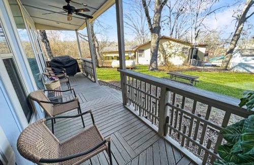 Beaver Shores House | Beaver Lake Getaway