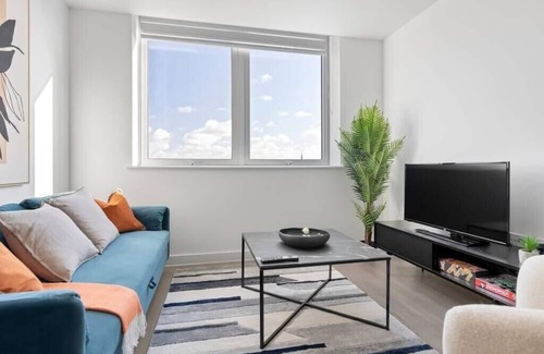 Clock House Apartment | Beckenham Beauty: Modern 1-Bedroom Abode