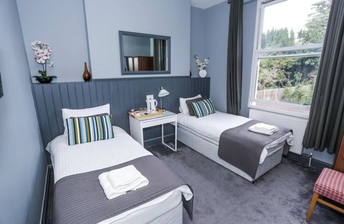 Copers Cope Bed & Breakfast | Beckenham Park Hotel