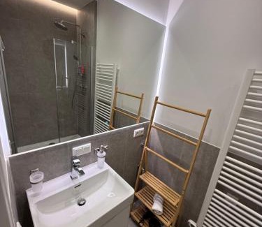 Echarding Apartment | BeckHomes Munich, New, central 2BR Apartment with Terrace