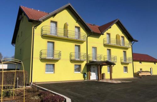 Perusic Bed & Breakfast | Bed and Breakfast Albatros