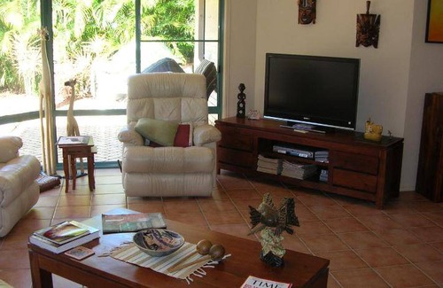 Bargara Bed & Breakfast | Bed and breakfast