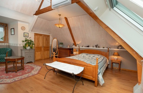 Sene Bed & Breakfast | Bed and Breakfast 'Belle-île' with Private Garden, Wi-Fi and Air Conditioning