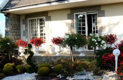 Nevez House | bed and breakfast chez josiane calme grand jardin