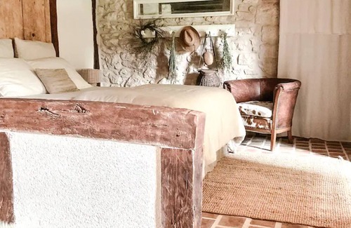 Tourtoirac Bed & Breakfast | Bed and Breakfast 'Domaine De Pragelier, Le Caribou' with Shared Pool