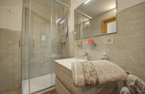 Issogne Bed & Breakfast | Bed and Breakfast 'Il Pellegrino' with Mountain View, Shared Garden and Wi-Fi