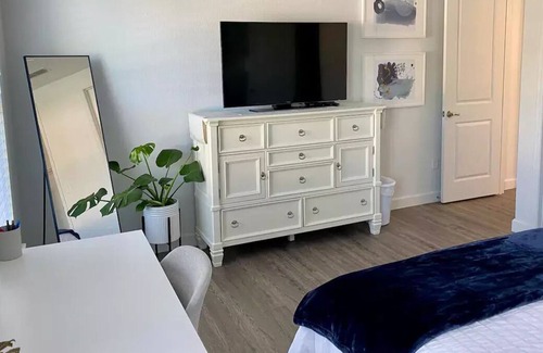 College Park Apartment | Bedroom suite w/private entrance
