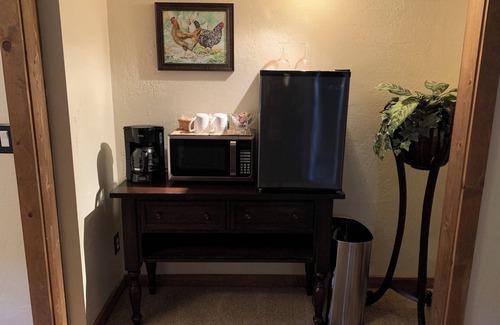 Pine Hotel | Beeline Guest House