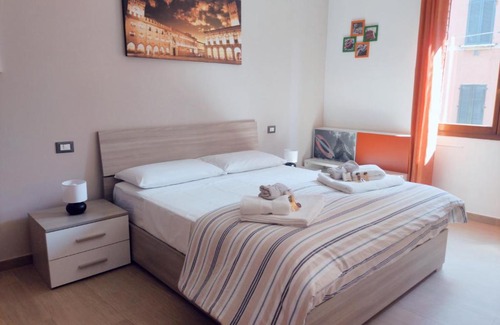 San Donato-San Vitale Apartment | BeHome Apartment Holidays