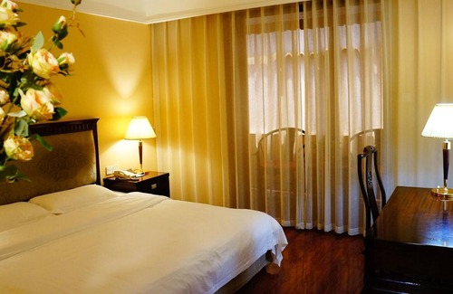 Middle Chaoyang Hotel | Beijing Hujialou Hotel