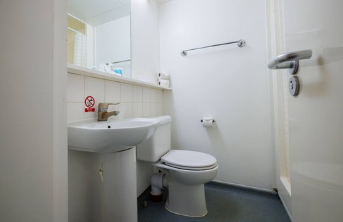 Knightsbridge and Belgravia Hotel | Beit Hall - Campus Accommodation