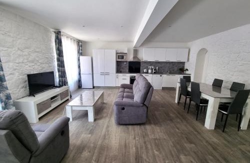 Gambetta Apartment | Bel appartement 2 chambres climatisé centre ville