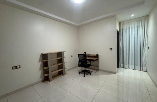 Point E Apartment | Bel appartement type F5 Sakina
