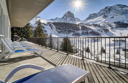 Eaux-Bonnes Apartment | Belambra Clubs Gourette - Lou Sarri - Half board - Classic Room 2 Adults + 1 Child with balcony