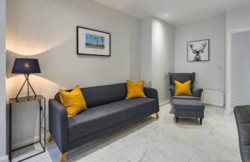 Queens Quarter House | Belfast Luxury Lets - Windsor Townhouse