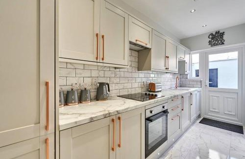 Queens Quarter House | Belfast Luxury Lets - Windsor Townhouse