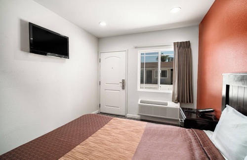 Bell Hotel | Bell Manor Motel