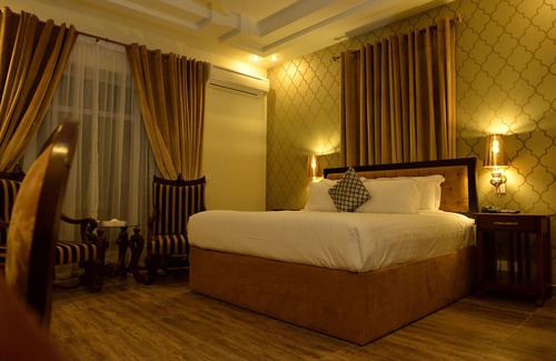 F-8 Sector Hotel | Bella View Lounge