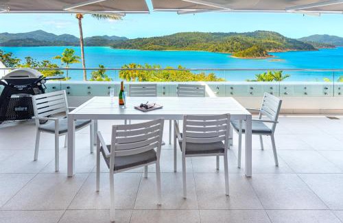 Hamilton Island Apartment | Bella Vista E9 - Ocean View Spacious 2 Bedroom with golf buggy