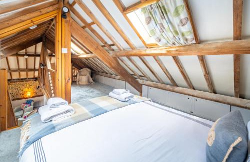 Weybourne House | Bellas Barn by Big Skies Cottages