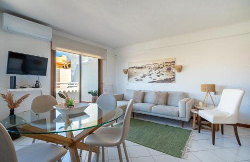 Correeira Apartment | Bellavista Avenida By BeGuest