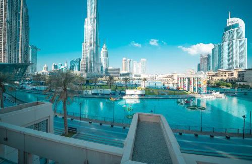 Downtown Dubai Villa | BellaVista - Villa Luxe Resort - 1BR - Burj Residences - Direct Access Dubai Fountain and Mall