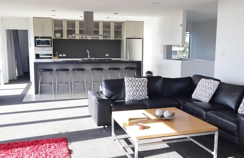 South Bay House | Bellbird - Stunning Views, Stunning Home