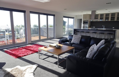 South Bay House | Bellbird - Stunning Views, Stunning Home