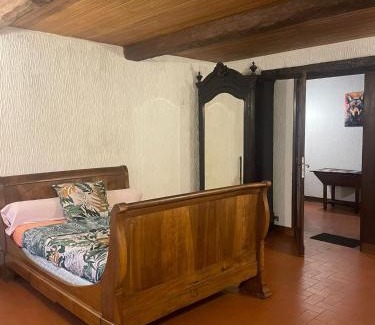 Hopitaux-Facultes House | Belle chambre en bois chez Antoine