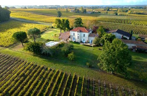 Bossugan Villa | Belle demeure familiale avec piscine proche St Emilion