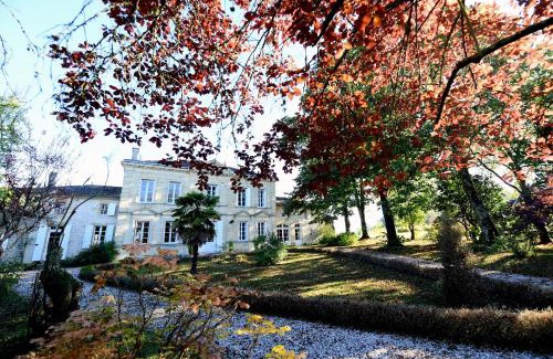 Bossugan Villa | Belle demeure familiale avec piscine proche St Emilion