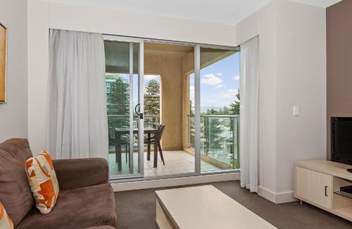 Glenelg Apartment | Belle Escapes - Glenelg Seaside Family Stay