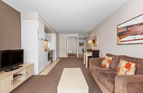 Glenelg Apartment | Belle Escapes - Glenelg Seaside Family Stay