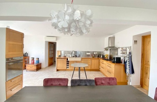 Garrigues-Sainte-Eulalie House | Belle Maison au Calme Avec Piscine à Louer 10 Minutes Uzes